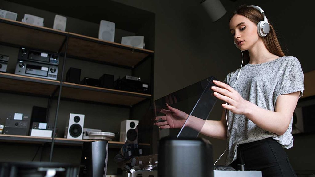 best budget bookshelf speakers for vinyl